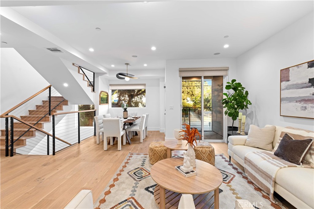 6849 N Figueroa Street