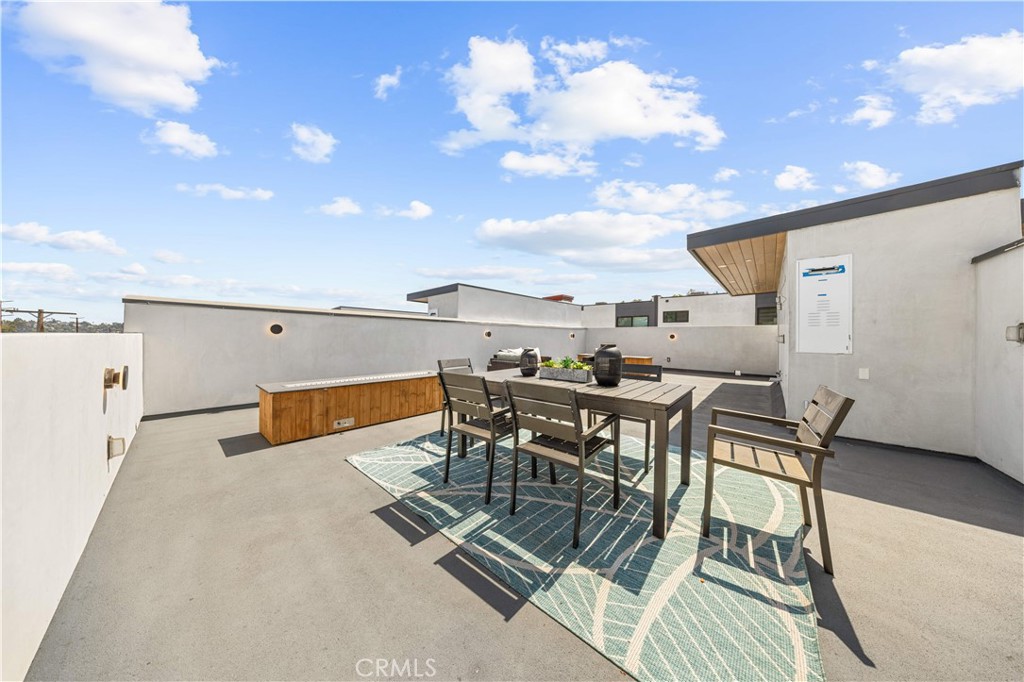 6849 N Figueroa Street