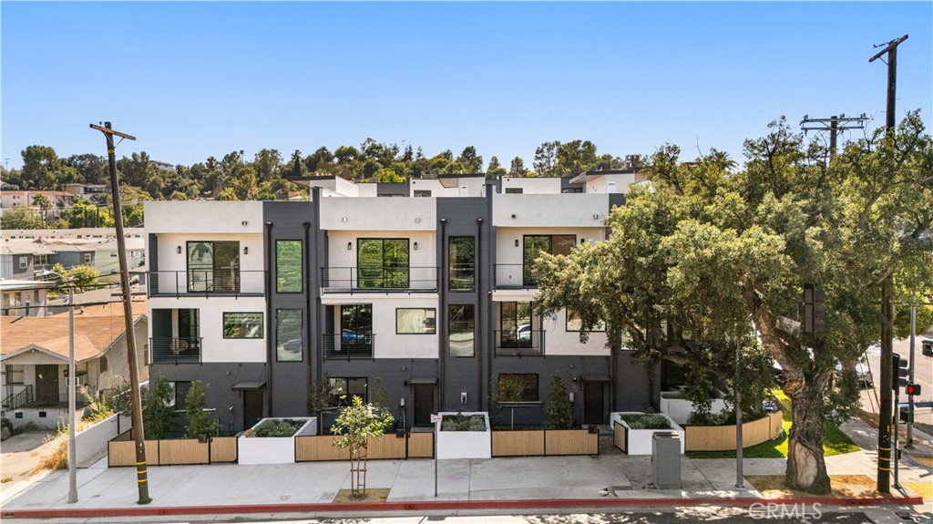 6849 N Figueroa Street