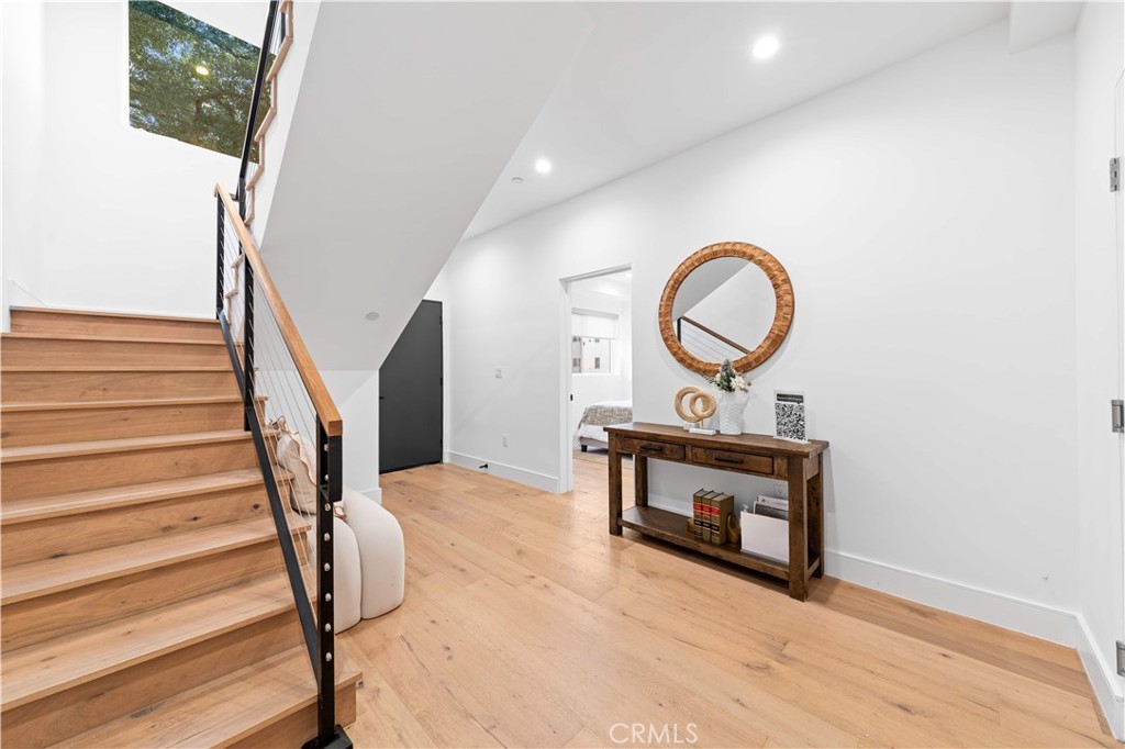 6849 N Figueroa Street