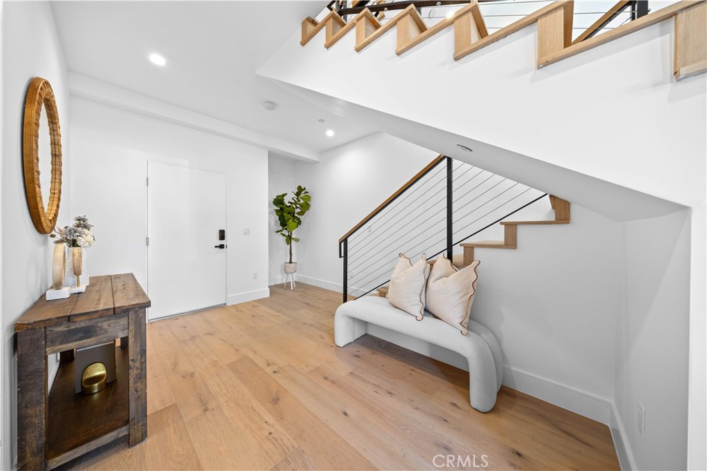 6849 N Figueroa Street