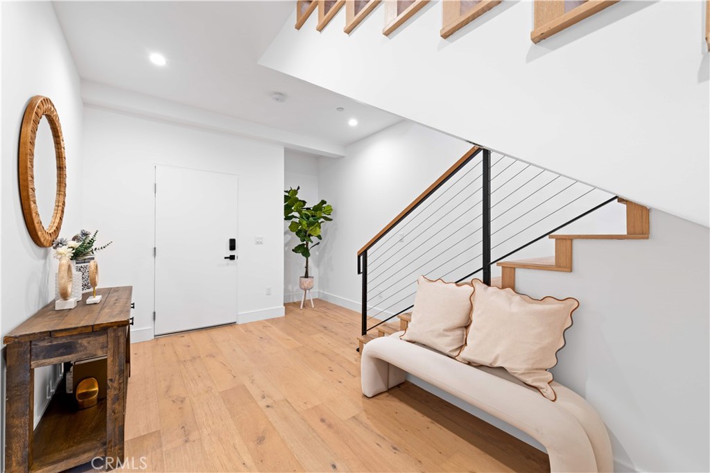 6849 N Figueroa Street