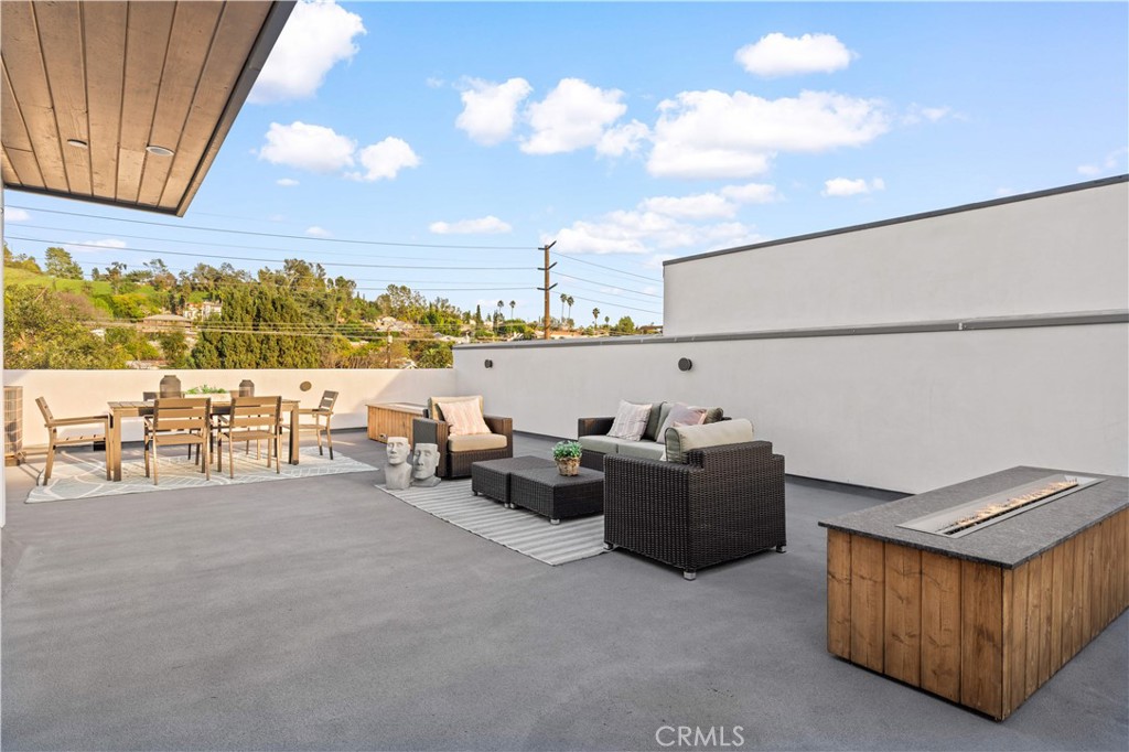 6849 N Figueroa Street