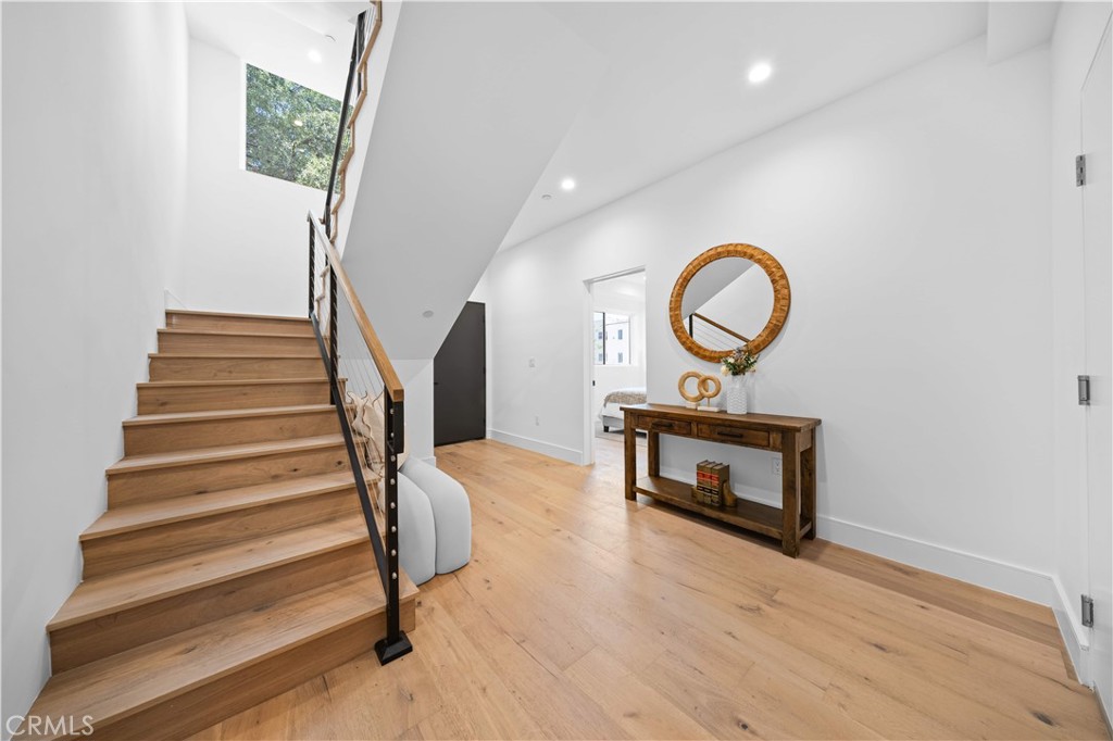 6849 N Figueroa Street