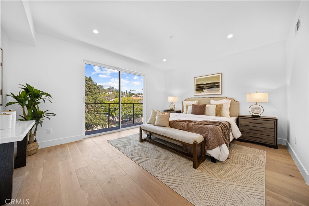 6849 N Figueroa Street