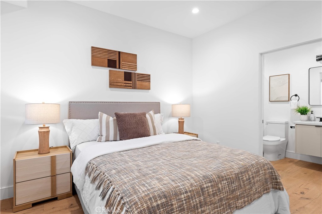 6849 N Figueroa Street