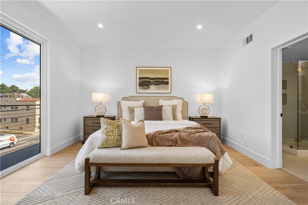 6849 N Figueroa Street