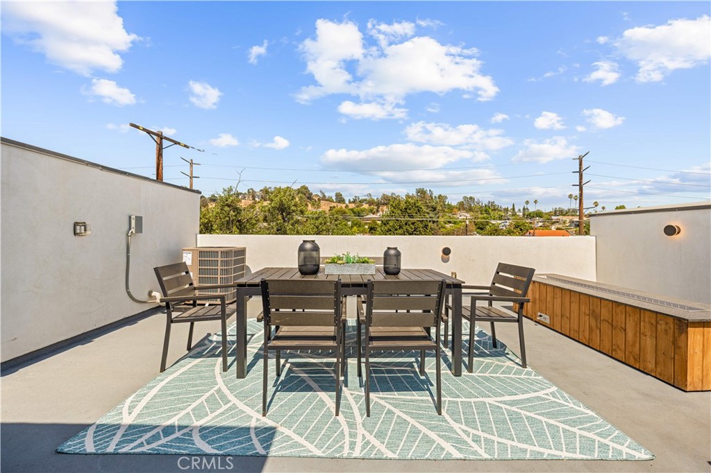 6849 N Figueroa Street