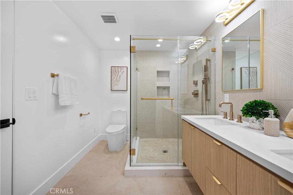 6849 N Figueroa Street