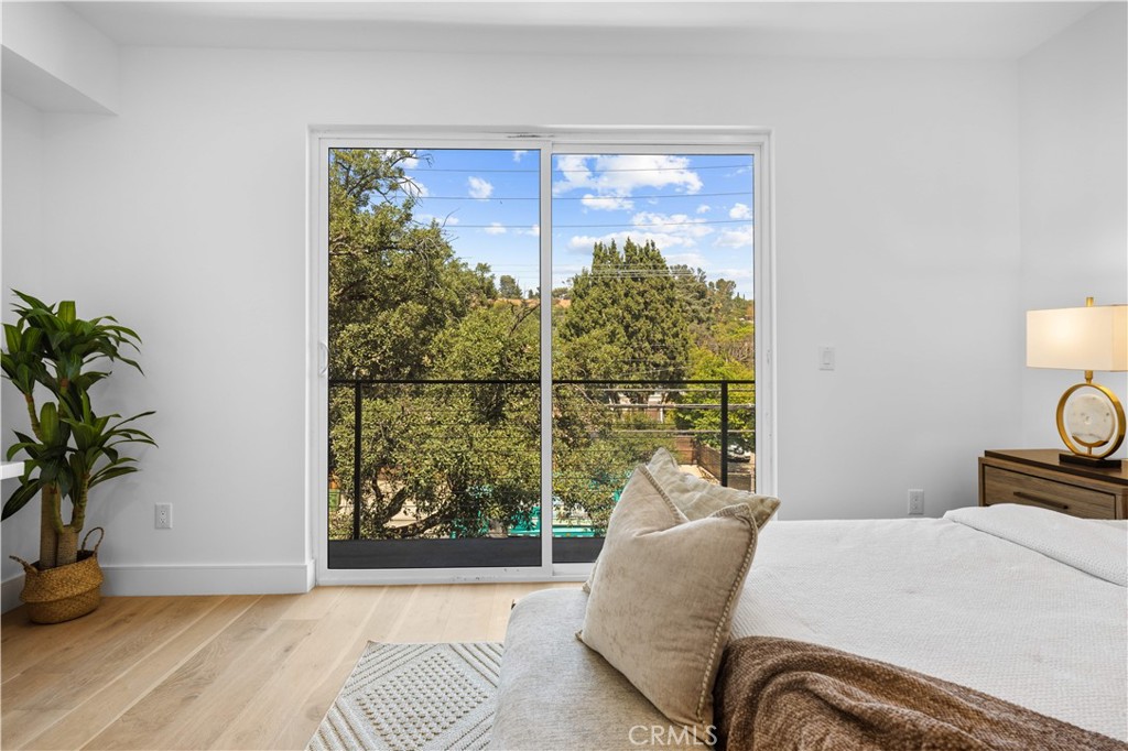 6849 N Figueroa Street