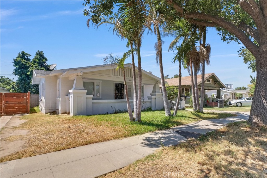 820 S Van Ness Avenue