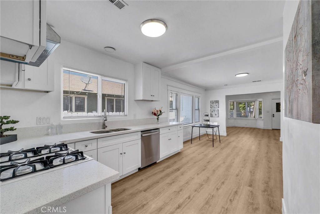 820 S Van Ness Avenue