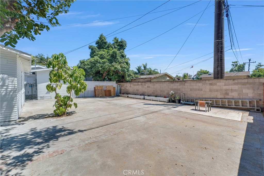 820 S Van Ness Avenue
