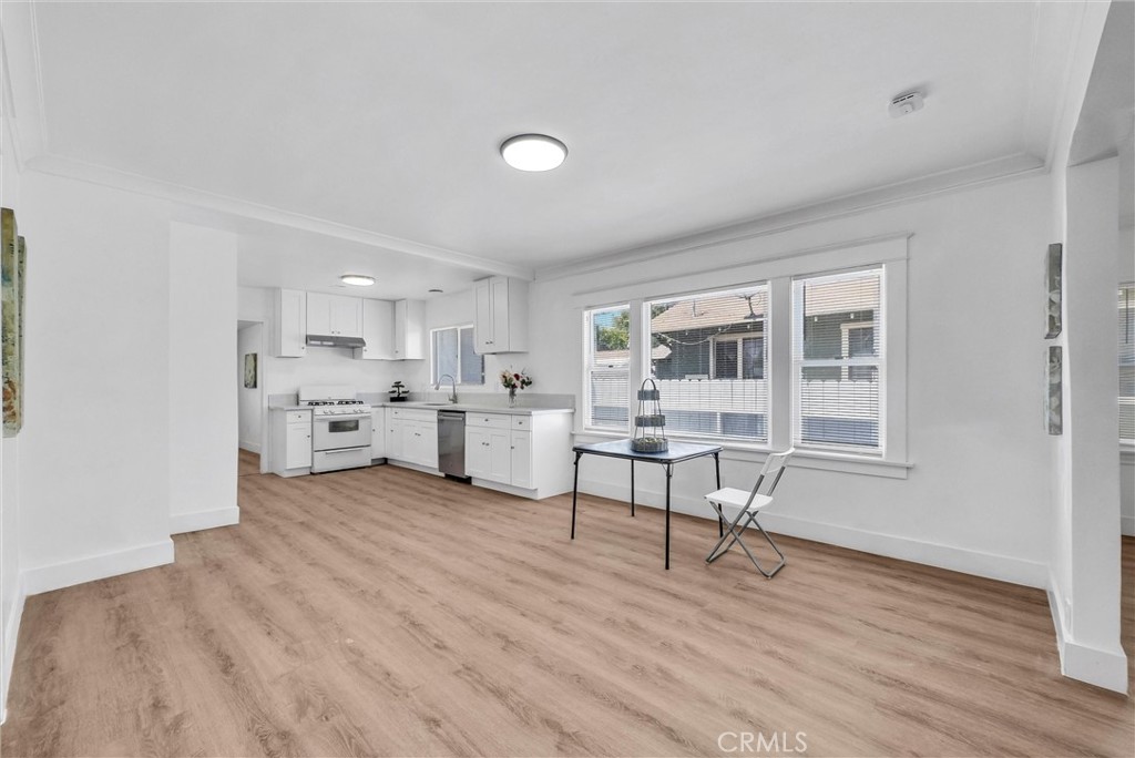 820 S Van Ness Avenue