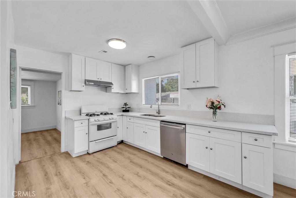 820 S Van Ness Avenue