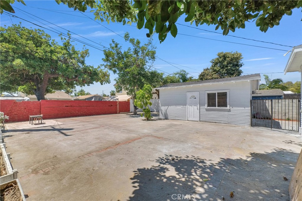 820 S Van Ness Avenue