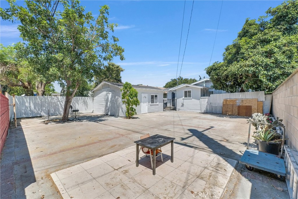 820 S Van Ness Avenue