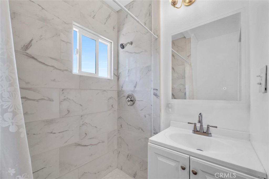 820 S Van Ness Avenue
