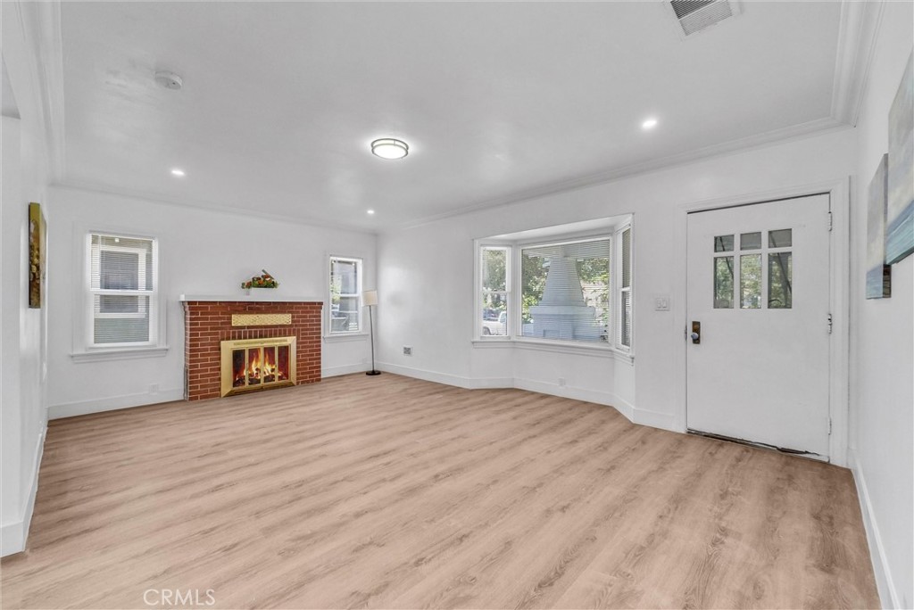 820 S Van Ness Avenue