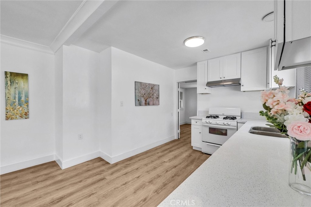 820 S Van Ness Avenue