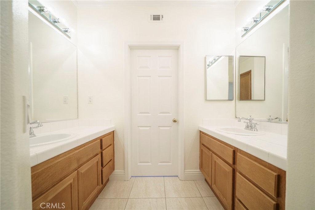 16393 Fox Valley Drive