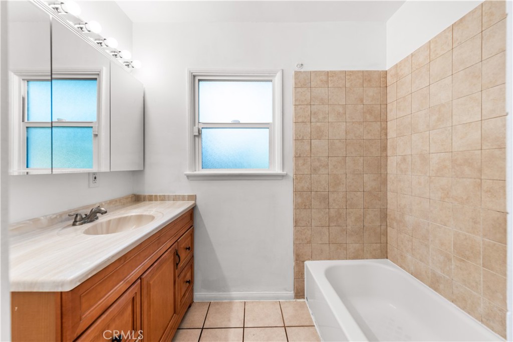 127 S Fernwood Street