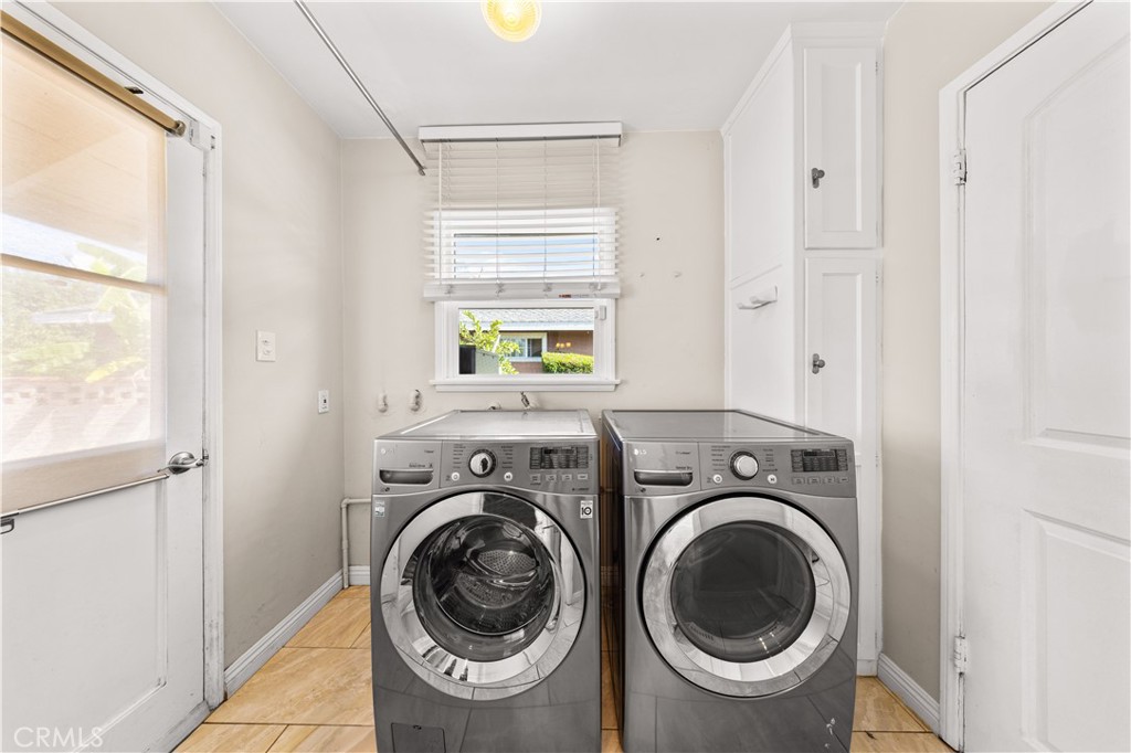 127 S Fernwood Street