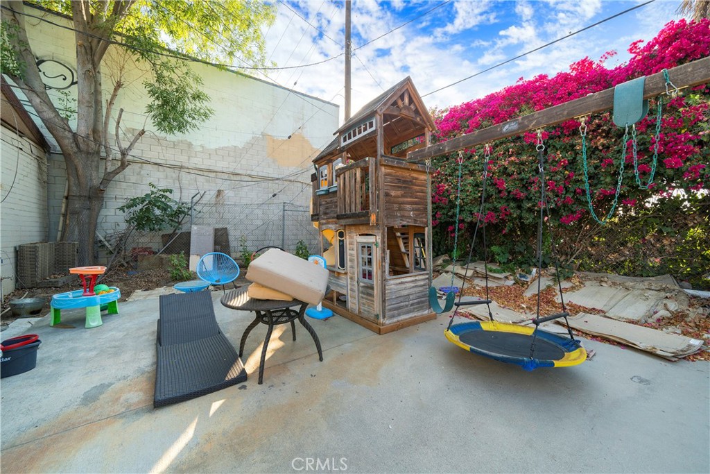 13659 Magnolia Avenue