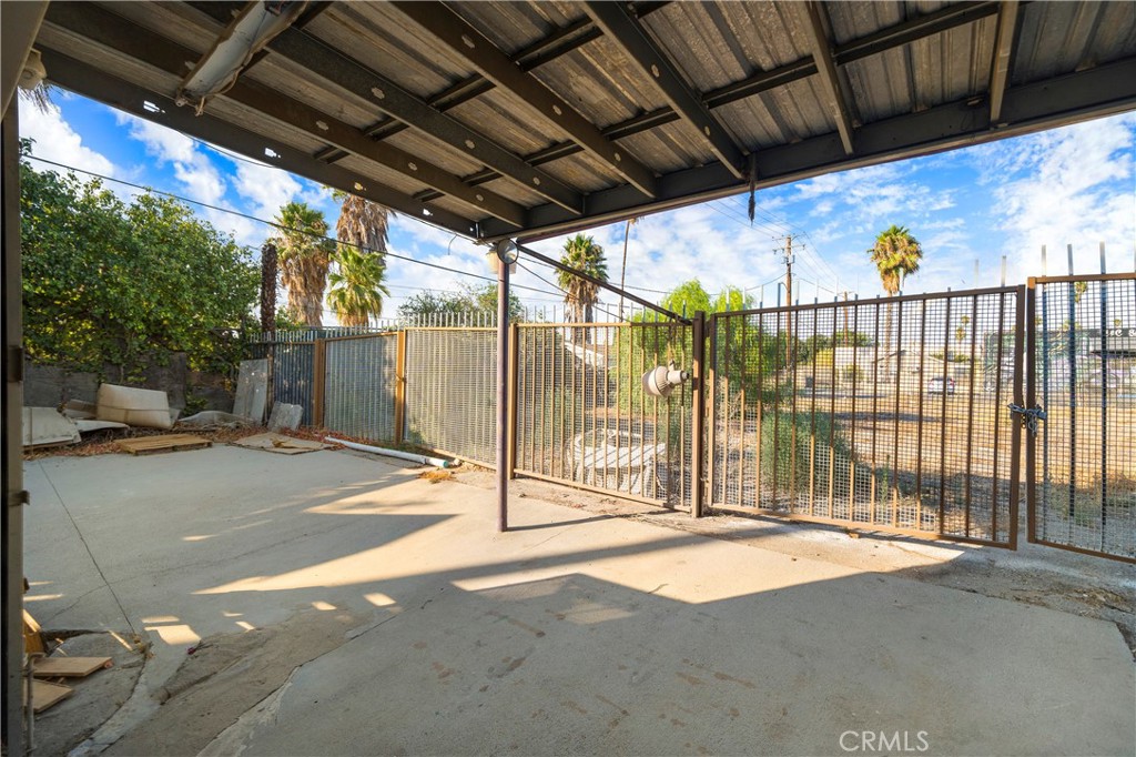13659 Magnolia Avenue
