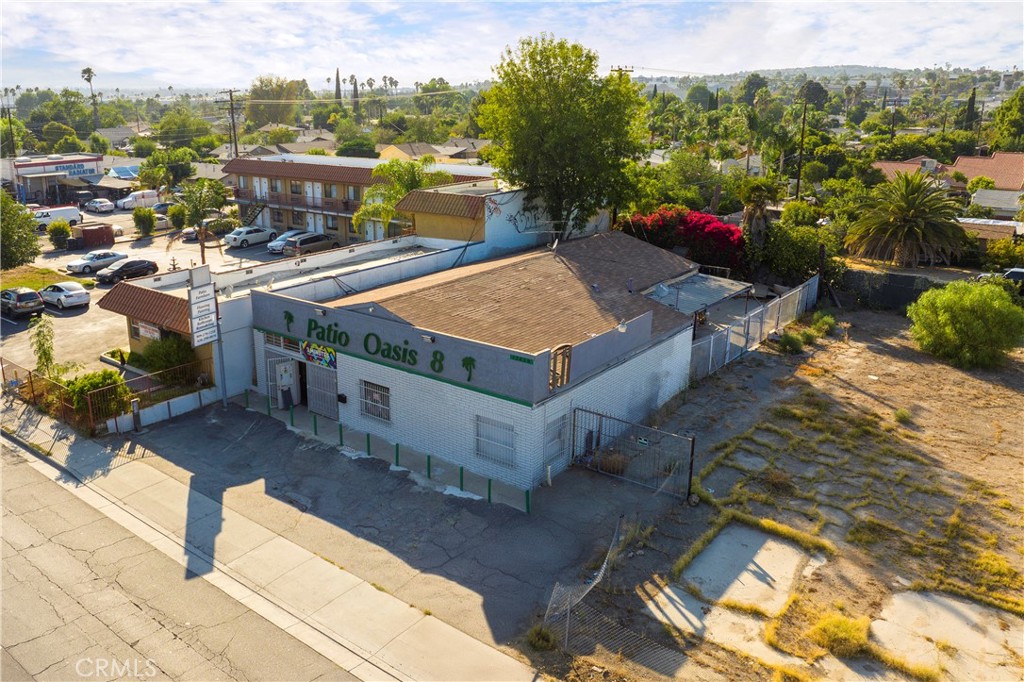 13659 Magnolia Avenue