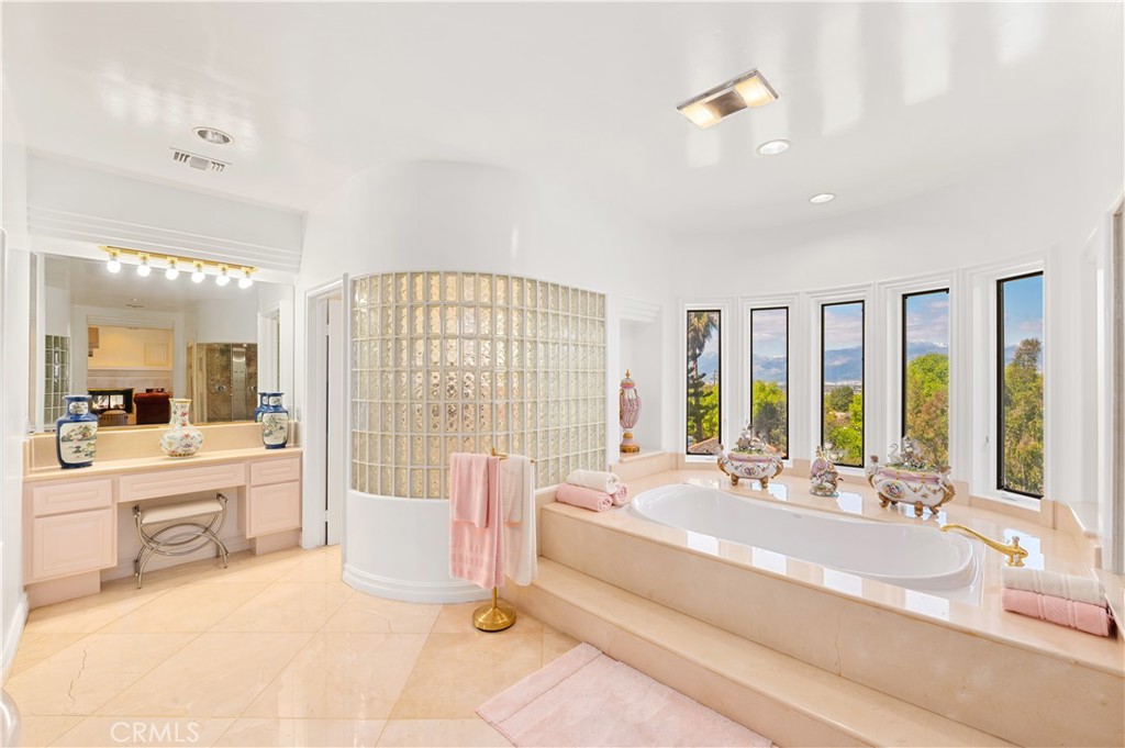 2821 Countrywood Lane