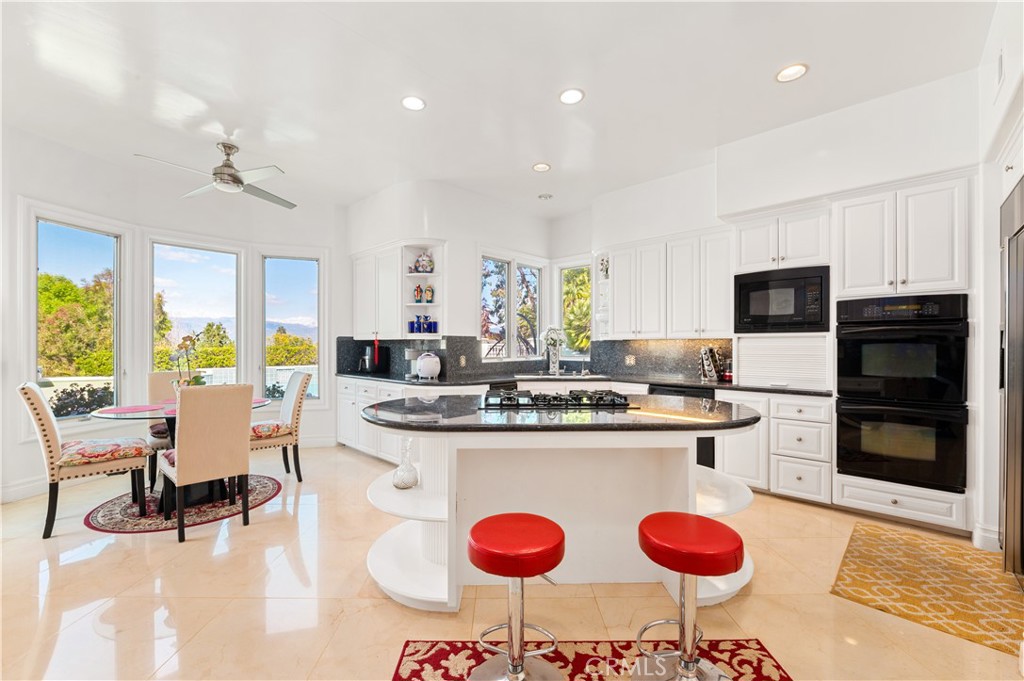 2821 Countrywood Lane