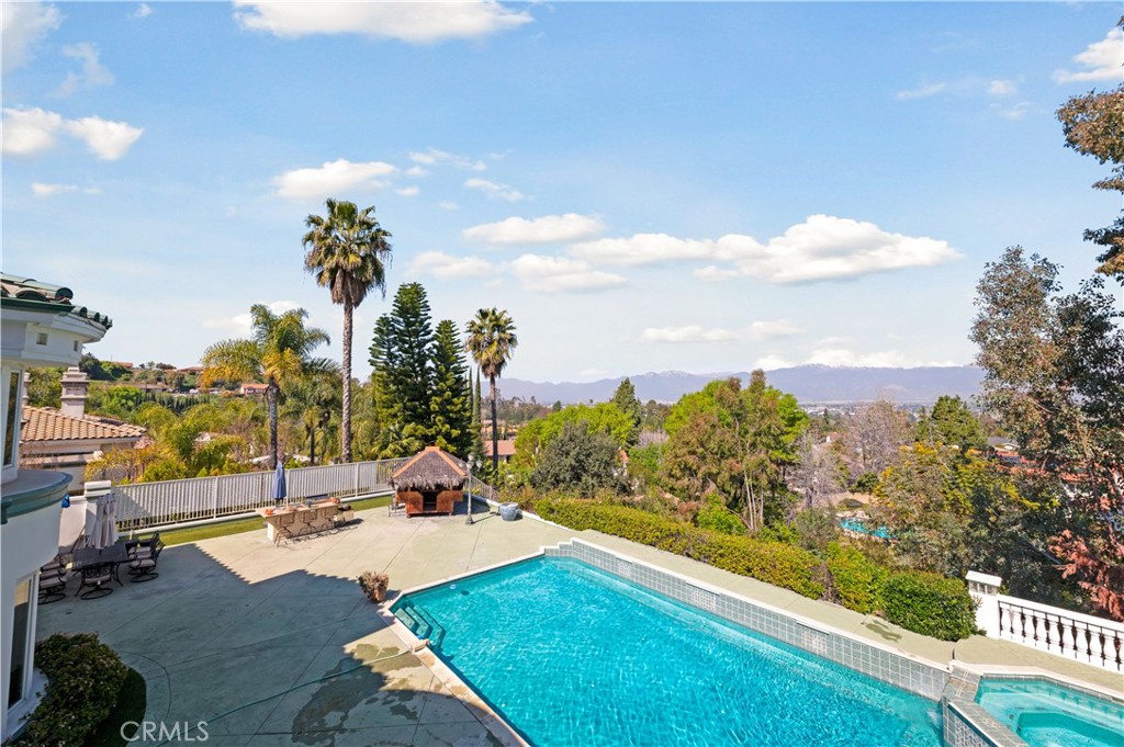 2821 Countrywood Lane