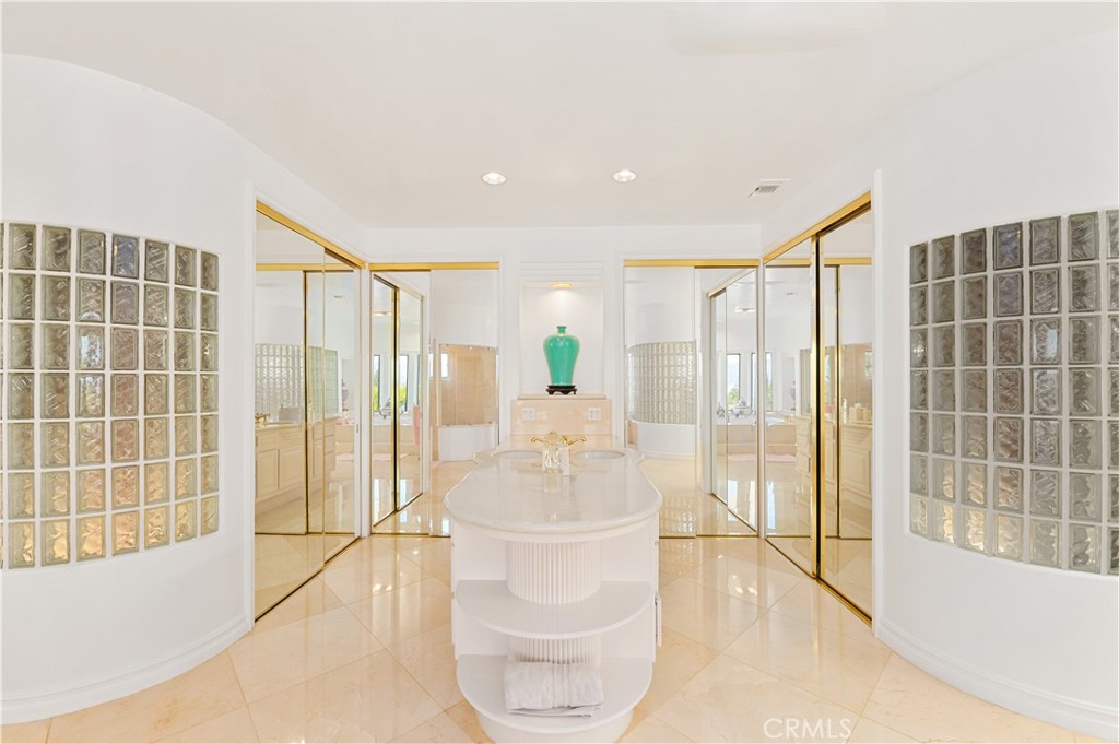 2821 Countrywood Lane