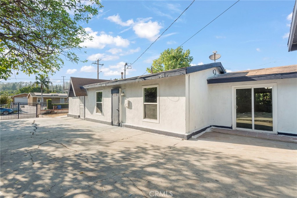 216 S Sandalwood Avenue