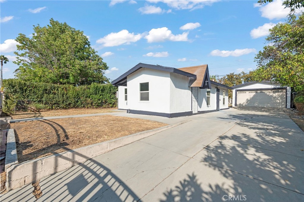 216 S Sandalwood Avenue