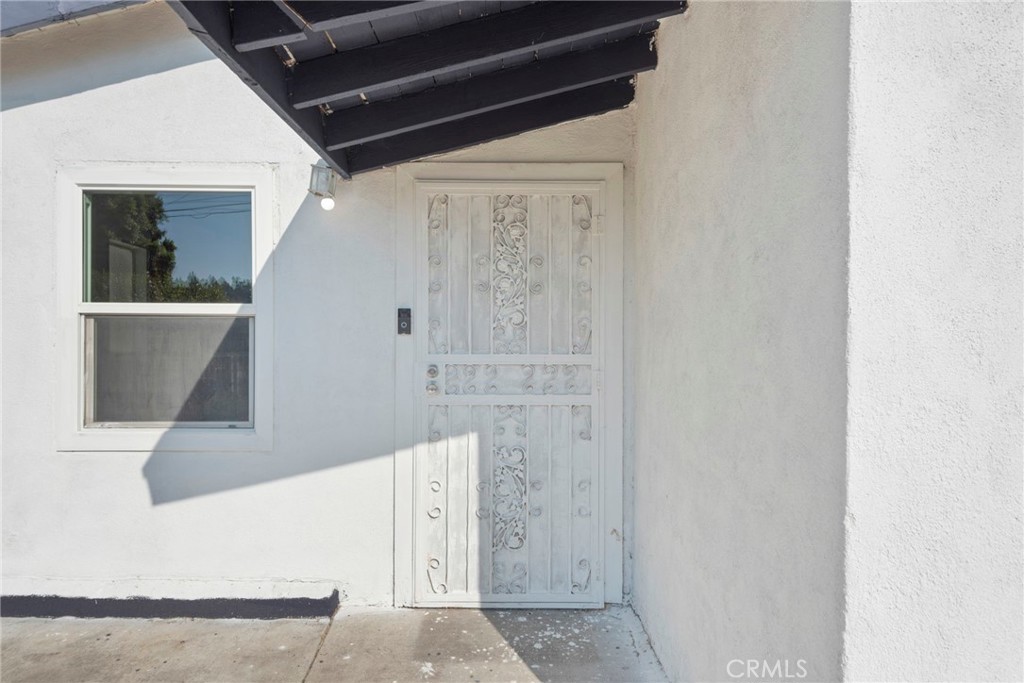 216 S Sandalwood Avenue