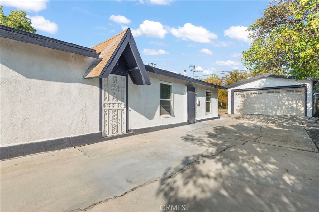 216 S Sandalwood Avenue