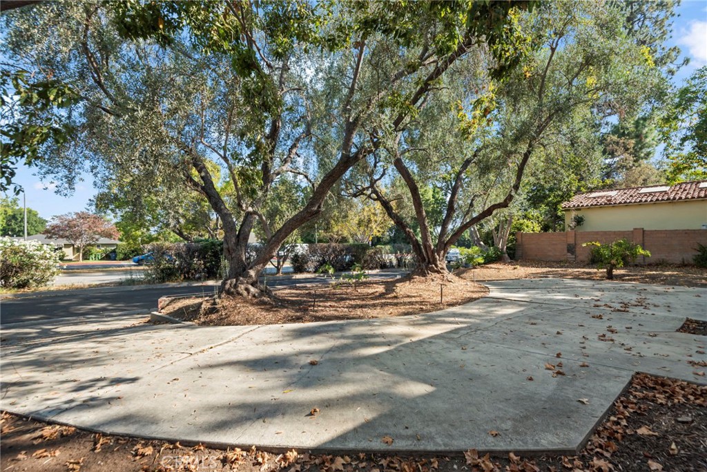 543 Huntington Drive