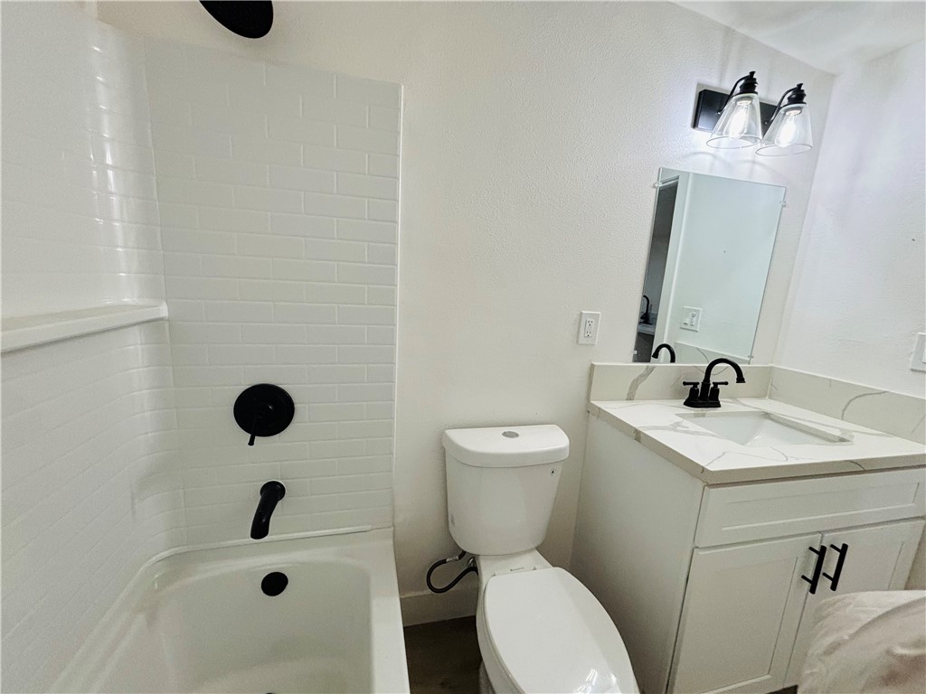 1257 W 9th Unit B