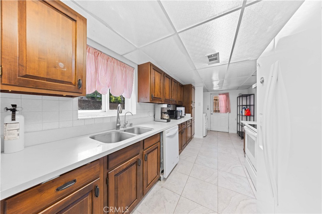 751 N Keystone Street