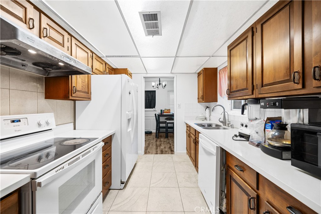 751 N Keystone Street