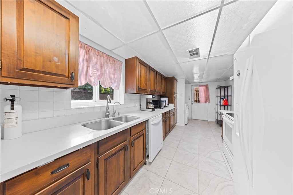 751 N Keystone Street