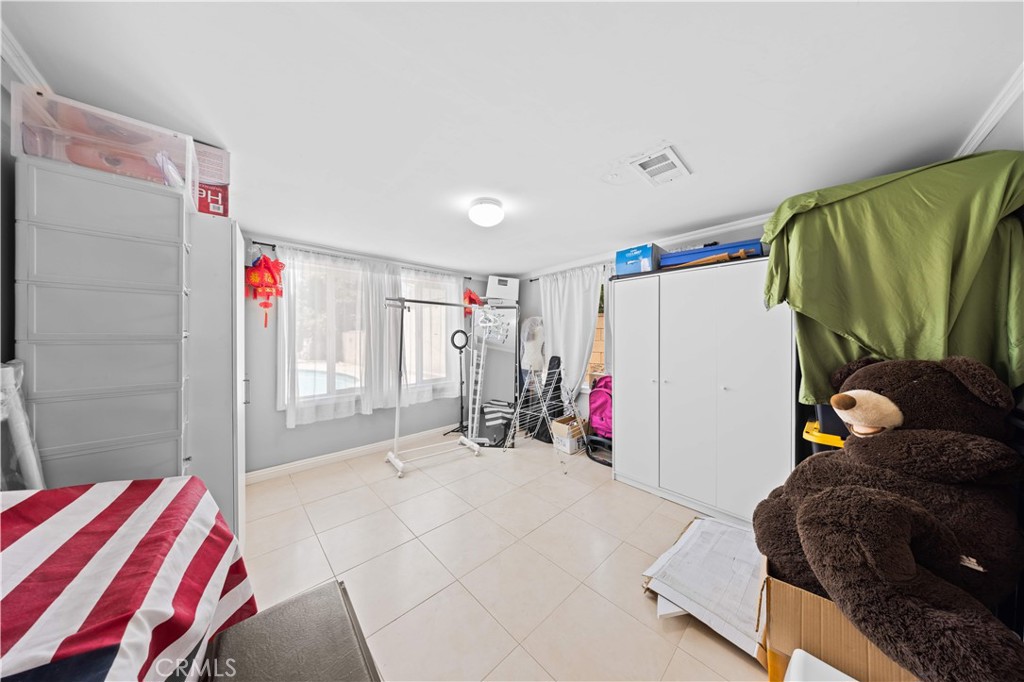 751 N Keystone Street