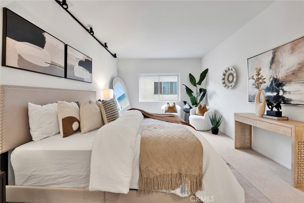 1800 Butler Avenue 104