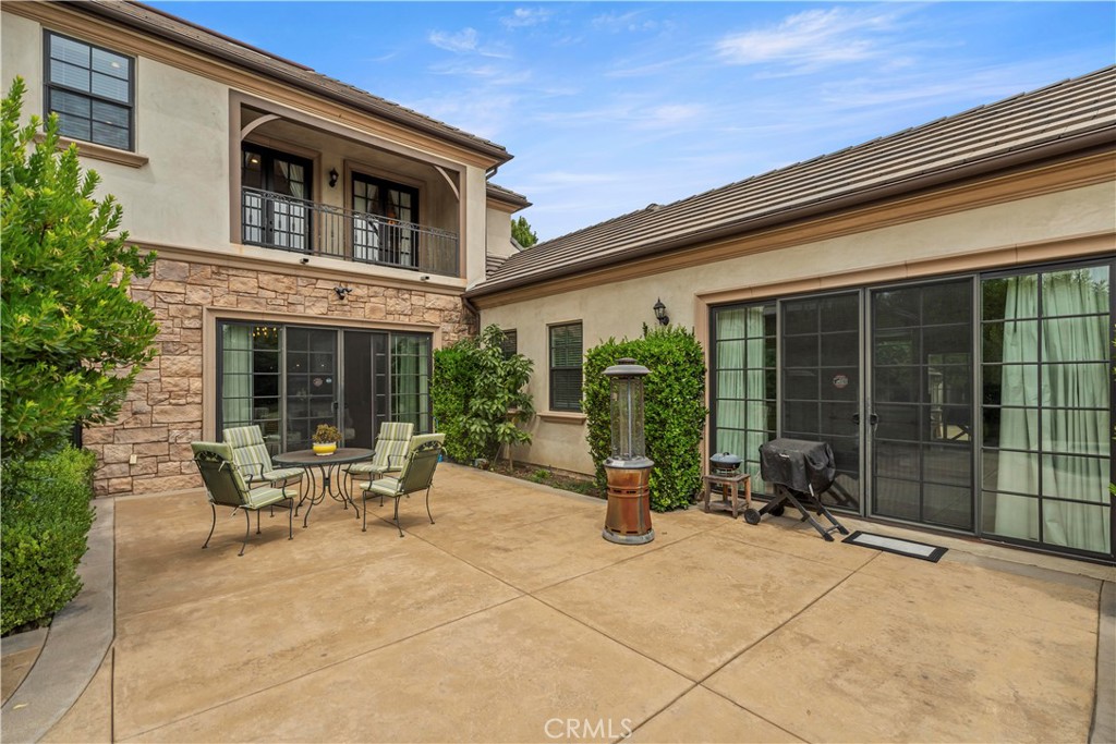 382 W Woodruff Avenue