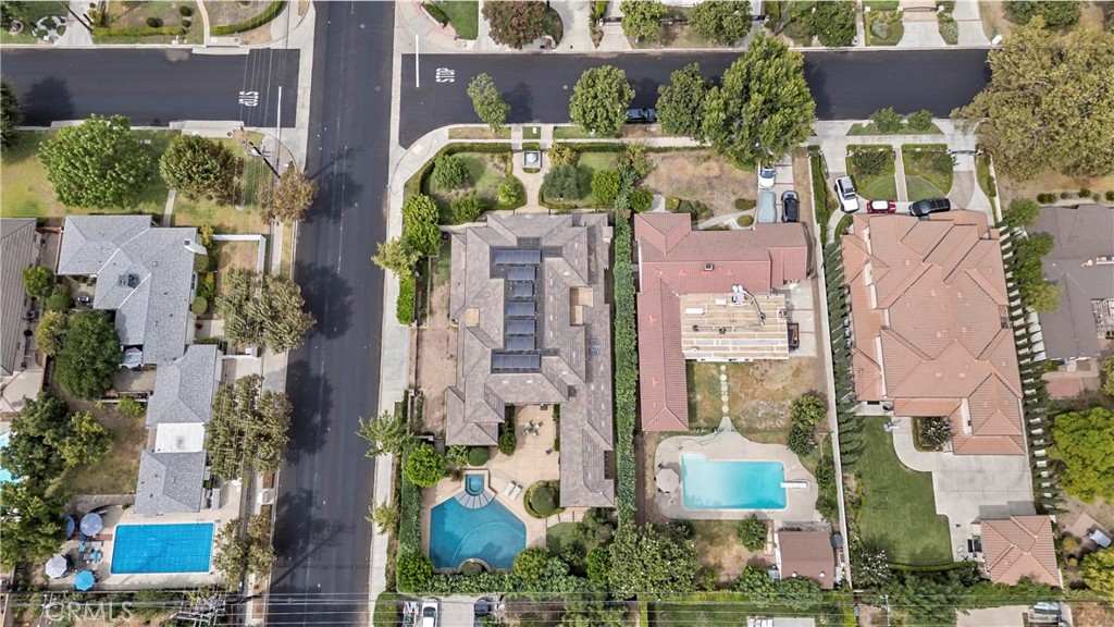 382 W Woodruff Avenue