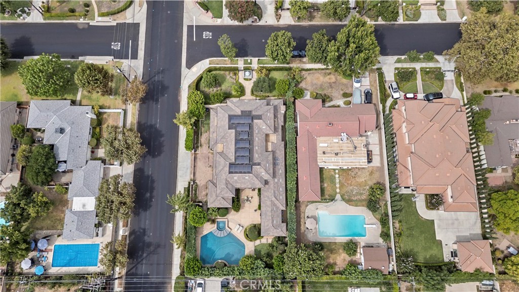 382 W Woodruff Avenue