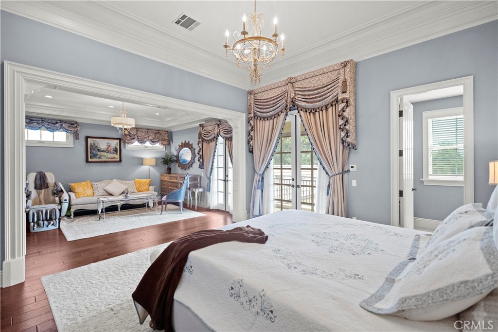 382 W Woodruff Avenue