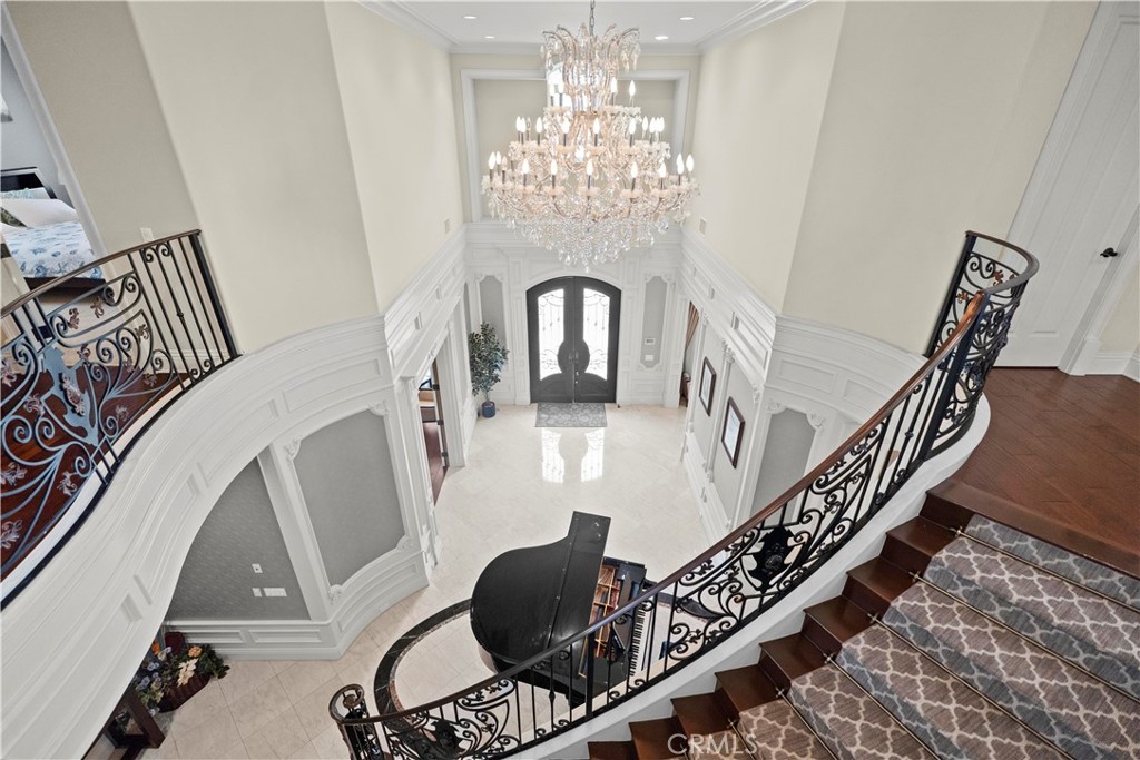 382 W Woodruff Avenue